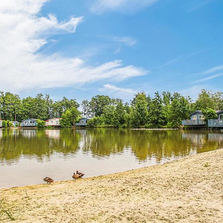 Chalet 84 Oosterwolde  ภายนอก รูปภาพ