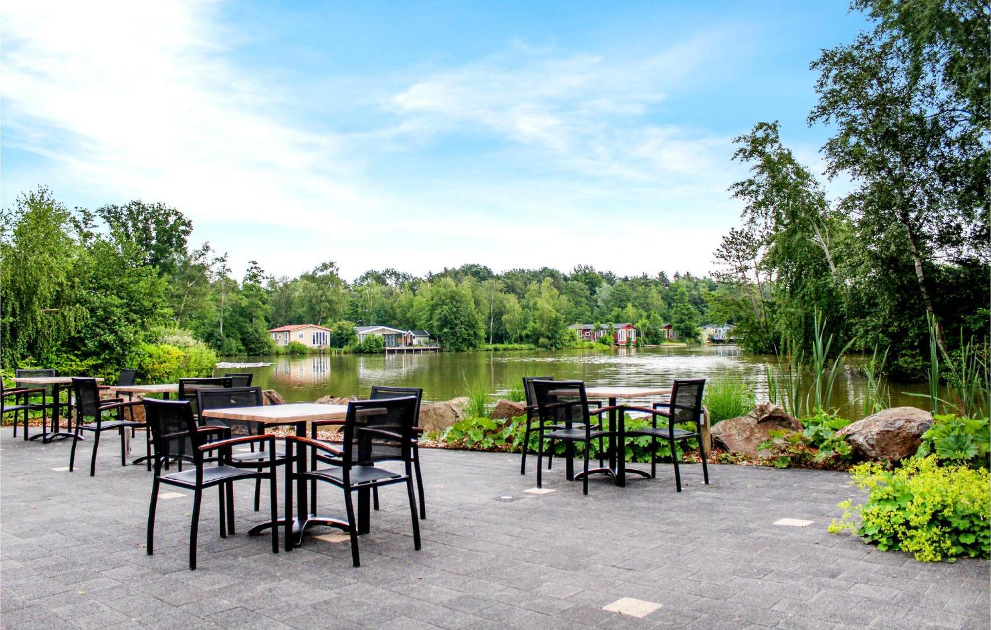 Chalet 84 Oosterwolde  ภายนอก รูปภาพ